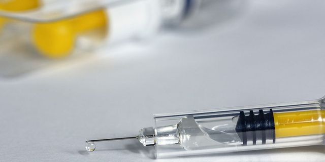DSÖ'den 'Çalışmalarda hata yaptık' diyen AstraZeneca'ya: Aşıyla ilgili daha fazla detay verin