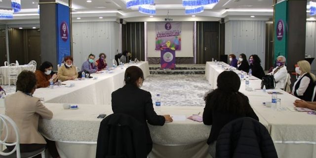 HDP Alevi kadınlar buluşması: Tek yol bir araya gelmek
