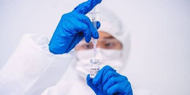 Oxford Üniversitesi'nin aşısı yüzde 70 koruma sağladı