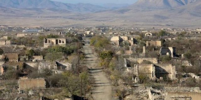 Guardian: Dağlık Karabağ'da kafası kesilen iki sivil teşhis edildi
