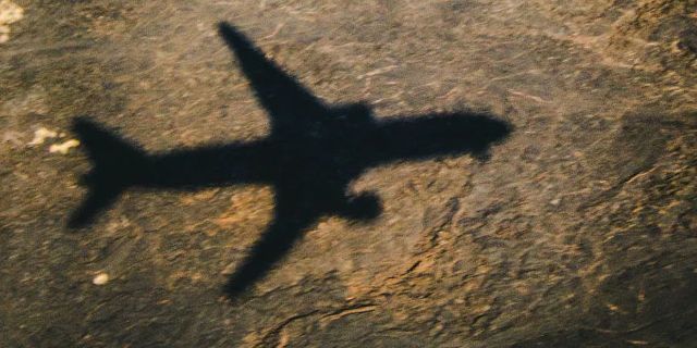 Endonezya'da iç hat seferi yapan bir yolcu uçağıyla irtibat kesildi