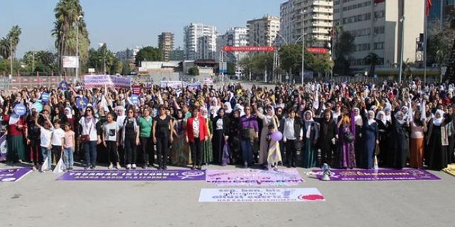 Adana'da izin verilen 8 Mart mitingine Boğaziçi ve LGBTİ+ yasağı