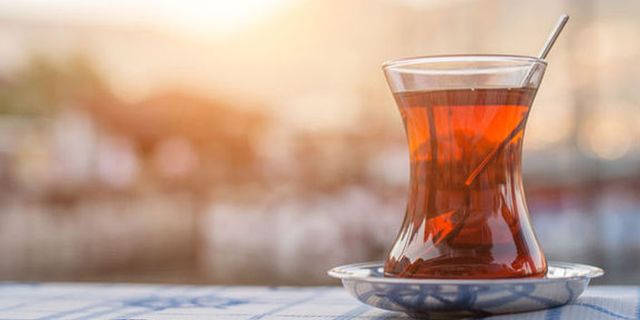 Kanser riskini artırıyor: Çay günde 3-4 fincanı geçmeden ılık sıcaklıkta tüketilmeli