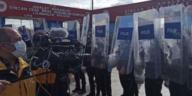 Kobani davası Sincan Cezaevi'nde başladı: Polisten gazeteciler ve HDP yöneticileri arasında kalkan