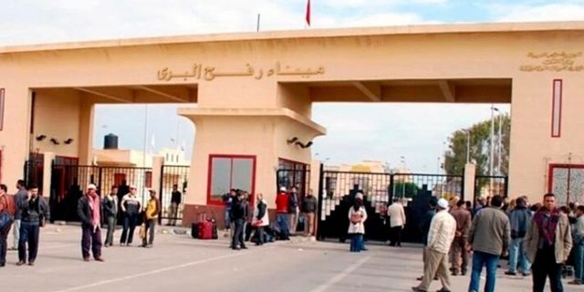 Mısır, Filistin için sınır kapısını açtı