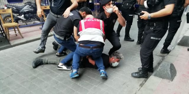 Gazeteci Bülent Kılıç'a müdahale eden polisler hakkında idari soruşturma kararı