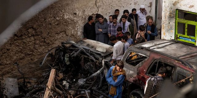 New York Times: ABD'nin terörist diye vurduğu Zemari Ahmadi yardım görevlisi çıktı, arabada bomba değil su vardı