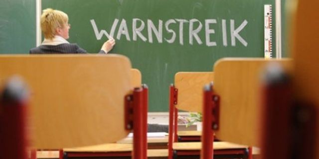 Almanya'da binlerce öğretmen greve gitti