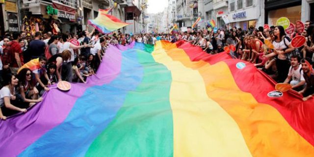 LGBTİ hakları klavuzu Türkçe'ye çevrildi