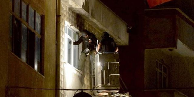 Okmeydanı'nda polisin ev baskını, gözaltılar var