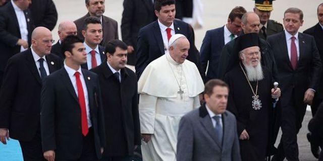 Vatikan Sözcüsü: Papa, Türkiye’ye siyasi bir mesaj vermedi
