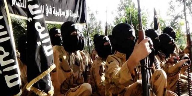 'IŞİD Musul yakınlarında 400'den fazla kişiyi infaz etti'