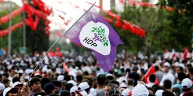 İzmir'de operasyon: HDP'li yöneticiler ve çok sayıda kişi gözaltına alındı