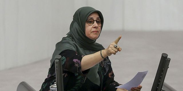 Hüda Kaya'dan Kılıçdaroğlu'na destek: O yerde seccade neden serili?