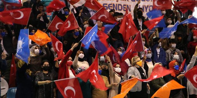 AKP'li belediyelere 'sosyal medyada görünür olun' talimatı
