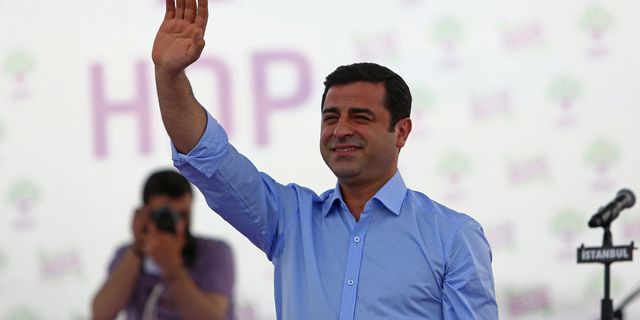 Selahattin Demirtaş 'HDP’nin, solun neresinde durduğunu merak edenler'e yanıt verdi