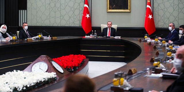 AKP MYK'da Erdoğan'a anket sunumu: Vatandaşlar memnun