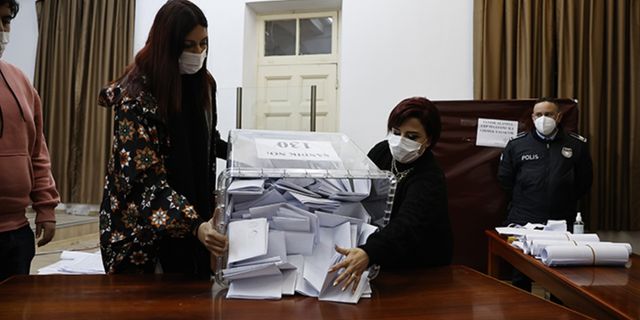 Kuzey Kıbrıs'ta erken seçimde ilk sonuçlara göre UBP önde