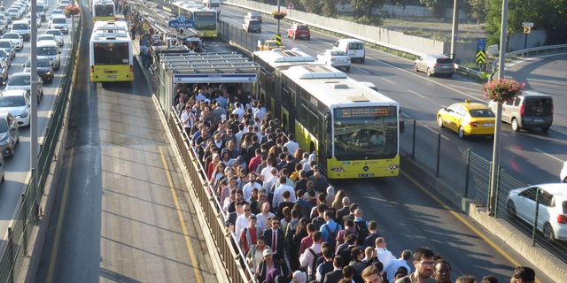 İETT zammı ve yeni akbil fiyatları: Metro, otobüs ve metrobüs ücreti ne kadar oldu?