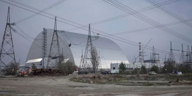 Ukrayna Çernobil için geçici ateşkes talep etti: '48 saatlik güç kaldı, radyasyon sızabilir'