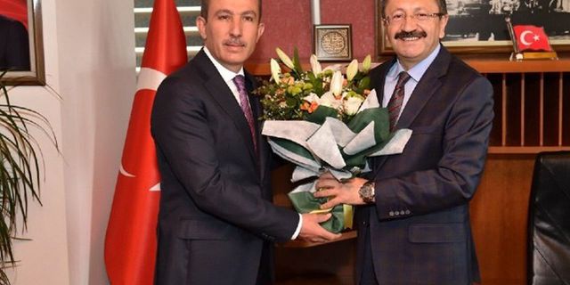 AKP'li yeni ve eski belediye başkanları arasında 'borç' tartışması