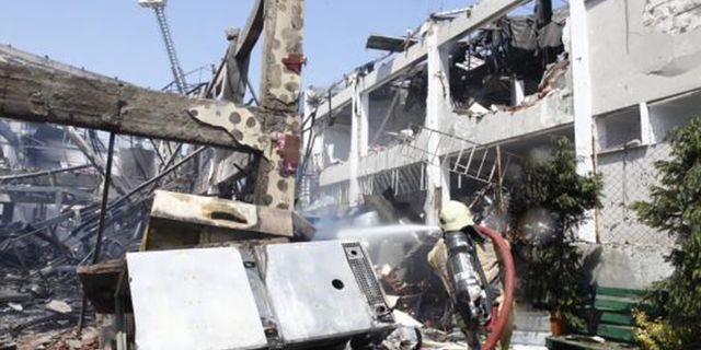 Tuzla'da fabrikada çıkan yangın sonrası patlama: 3 işçi hayatını kaybetti