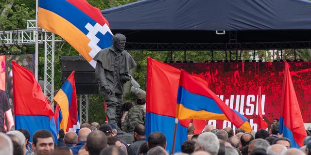 Ermenistan'da hükümet karşıtı protestolar: Çok sayıda gözaltı var