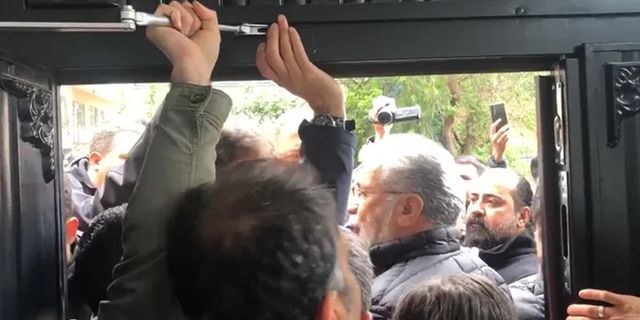 HDP'den 'siyah çelenk' açıklaması: Polis yönlendirdi