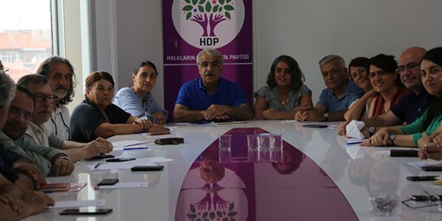 HDP'nin yeni MYK'sinde 'iki dönem kuralı' etkili oldu, Paylan Parti Meclisi'nde yer alamadı