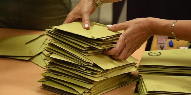 Son seçim anketi: DEVA ve Gelecek'ten oy kayıyor, AK Parti 2 puan yükseldi