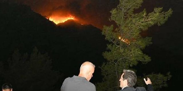 Marmaris'te orman yangını saatlerdir sürüyor; 1 kişi gözaltına alındı