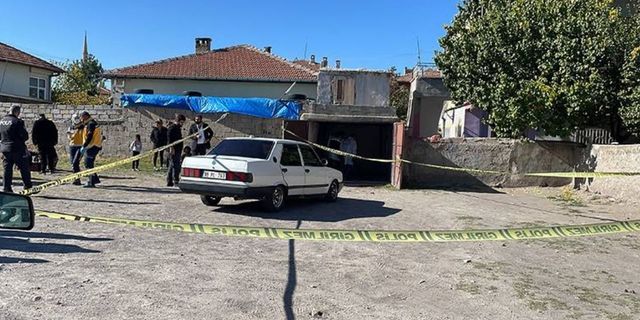 Garajdaki otomobilde biri kadın iki kişi ölü bulundu