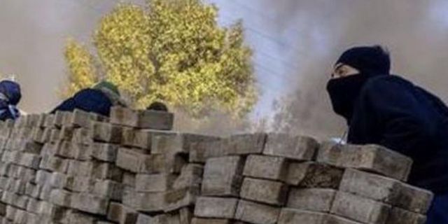 İran'da Kürt nüfusun yoğun yaşadığı Mahabad'da çatışmalar