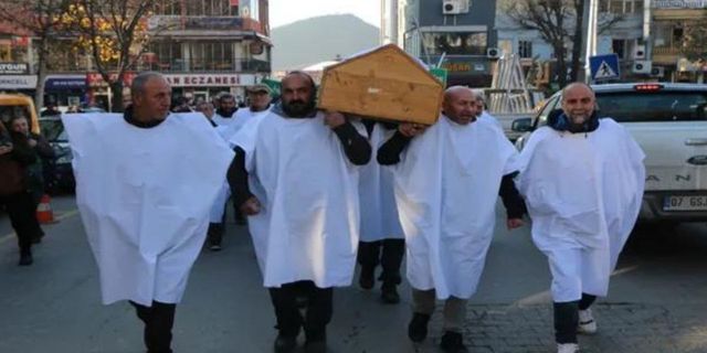 Dersim'de kefenli eylem