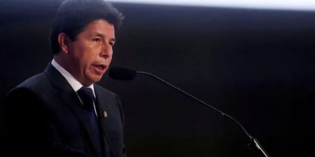 Kongreyi fesheden sosyalist Peru Cumhurbaşkanı gözaltına alındı