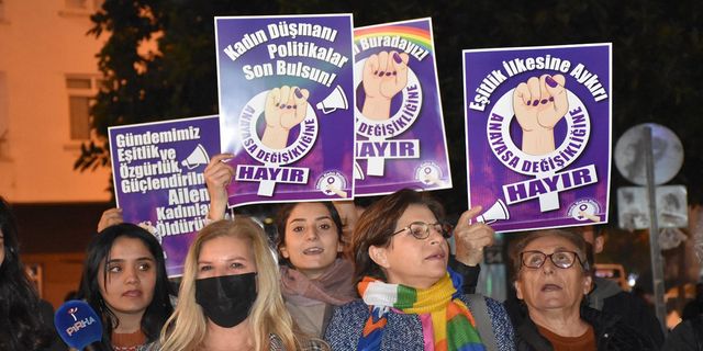 "Kadınlardan eşitlik, özgürlük, laiklik çağrısı"