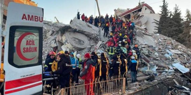 AKP ve MHP’nin oylarıyla ‘Depremdeki aksaklıklar araştırılsın’ önerisi reddedildi