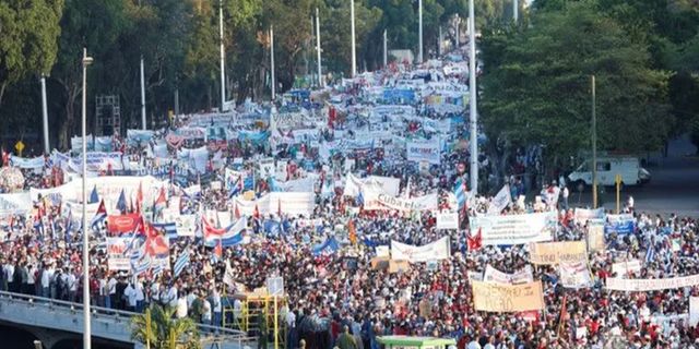 Küba'da 1 Mayıs’ta Devrim Meydanı boş kalacak
