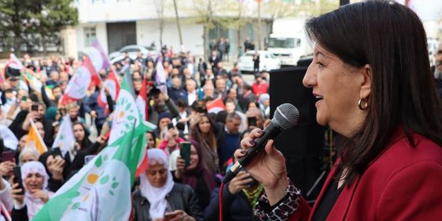Buldan Van'da konuştu: Yarın Erdoğan'a 'One Minute' diyeceğiz, Van'da 8-0 yapacağız