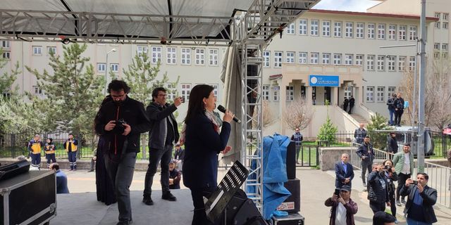 Buldan Kars’ta: Dini istismar edenler 14 Mayıs’ta cevabını alacak