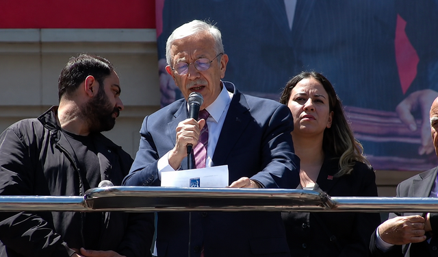 Mansur Yavaş, CHP Ankara İl Başkanlığı'nda açıklamalarda bulunuyor!