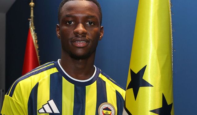 Amara Diouf kimdir, mevkisi ne? Fenerbahçe'nin yeni transferi Amara Diouf hangi takımlarda oynadı?