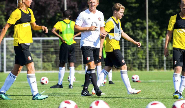 Dirk Kuyt, 11 yıl sonra Fenerbahçe'de!