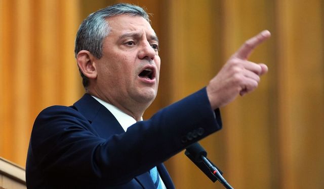 Özgür Özel CHP grup toplantısında konuşuyor...