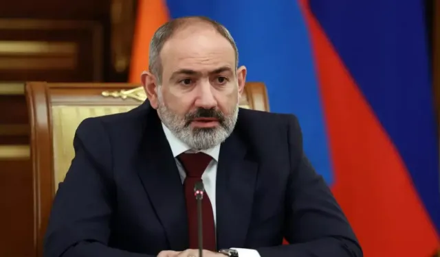 Paşinyan'dan seçim öncesi anayasa mesajı