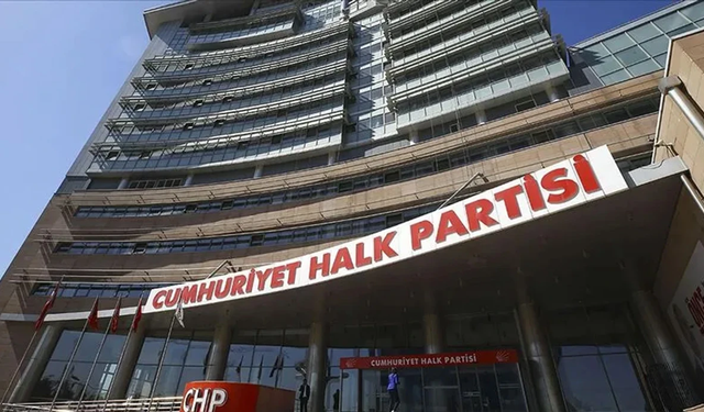 CHP'de 8 il başkanı daha görevden alındı