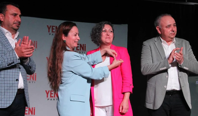 Özgür Özel'in memleketinde YENİ Parti'ye 15 belediye başkanı katıldı