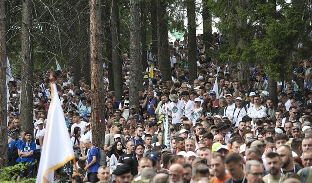 Srebrenitsa Soykırımı'nın 31. yılında Barış Yürüyüşü
