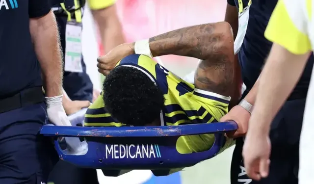 Fenerbahçe'de Jayden Oosterwolde'den kötü haber