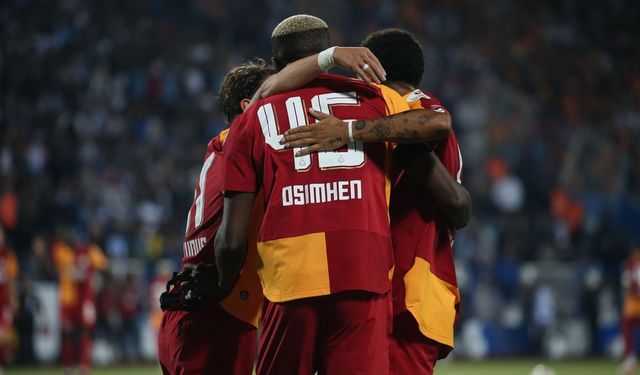Osimhen yıldızlaştı Galatasaray Erzumspor'u 4-0'la rahat geçti!